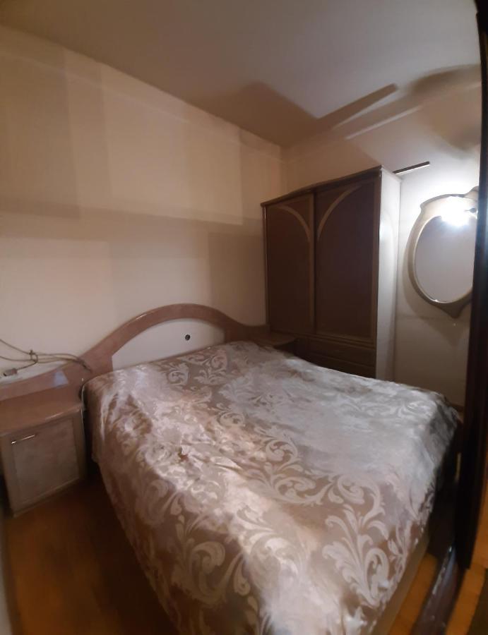 Greet Apartament In The Small Centre Apartment Ереван Екстериор снимка